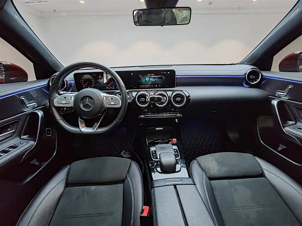 Mercedes-Benz A-Class 2019 — фото 18