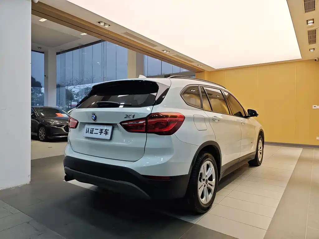 BMW X1 2016 — фото 30