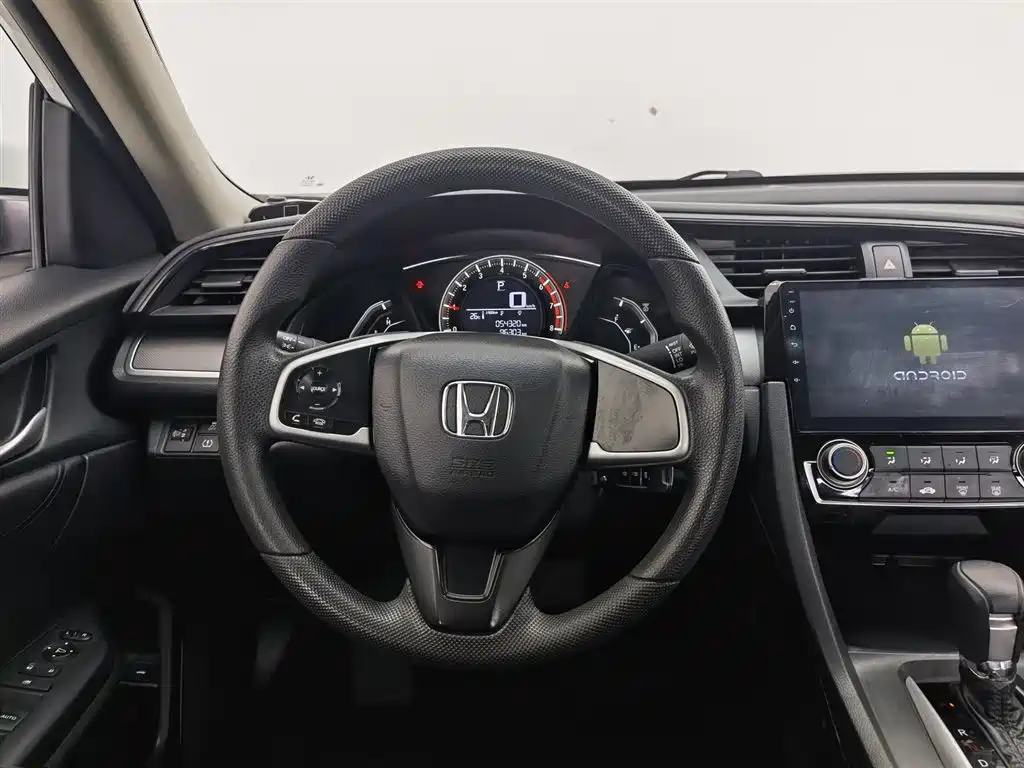 Honda Civic 2017 — фото 11