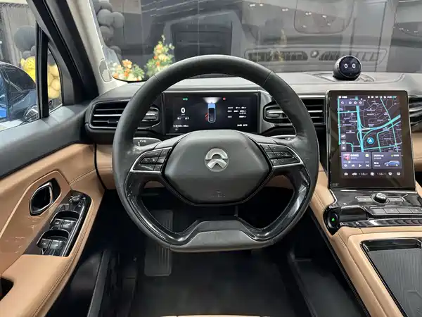 NIO ES8 2018