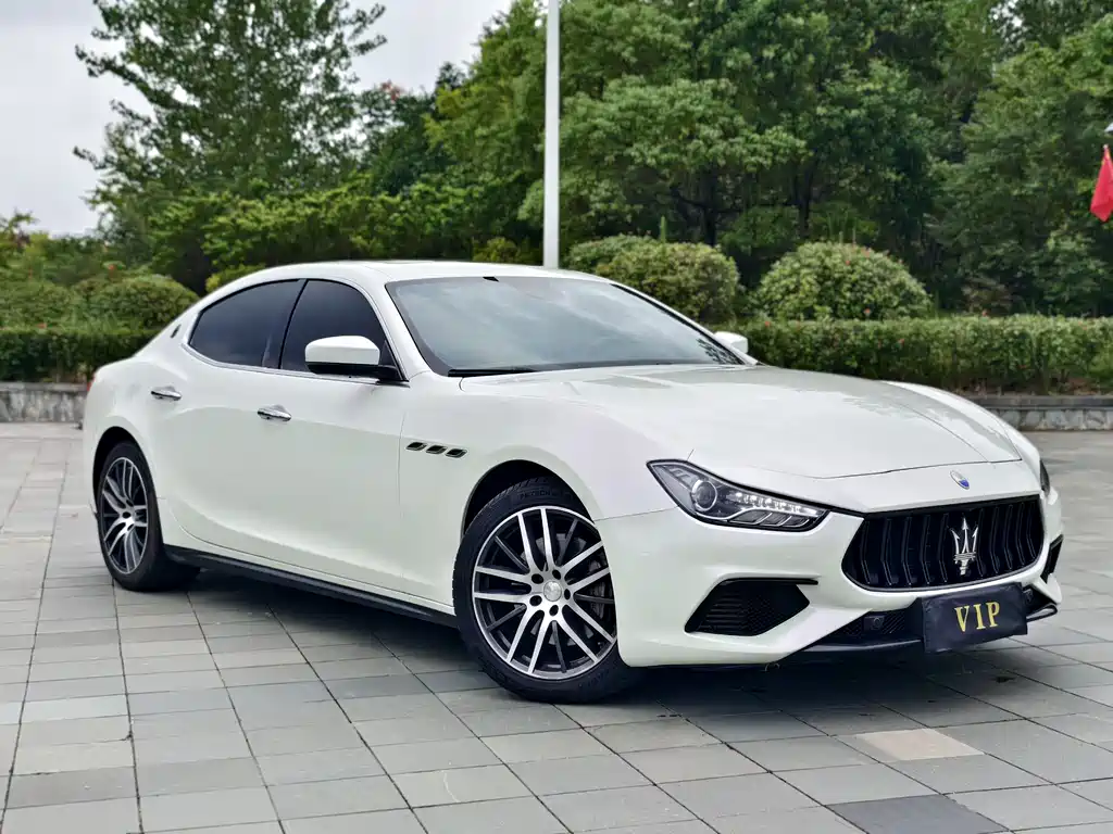 Maserati Ghibli 2017 — фото 3