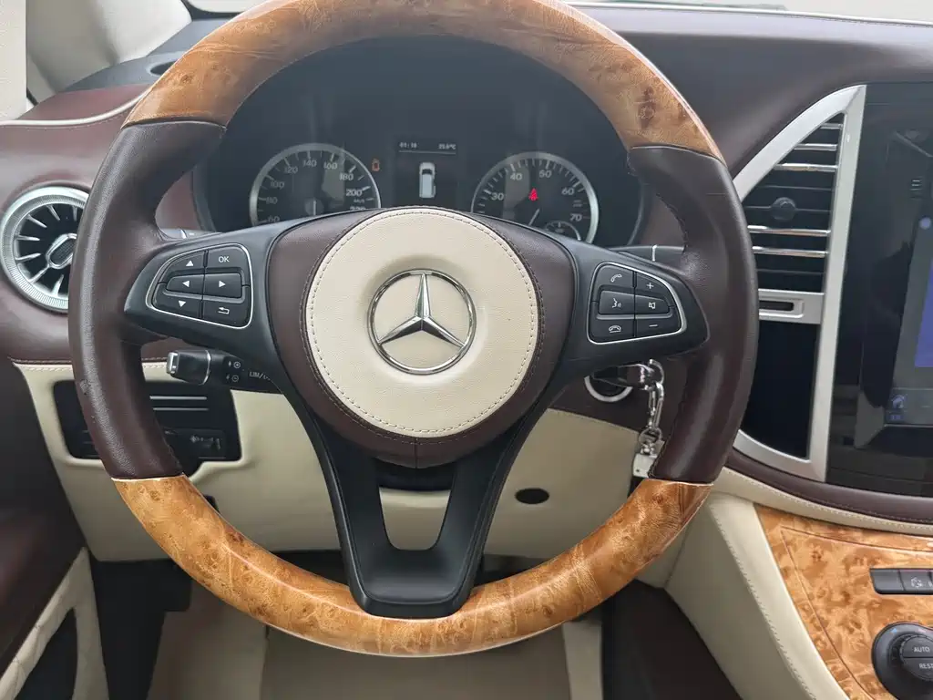 Mercedes-Benz Vito 2019 — фото 12