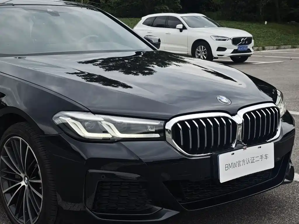 BMW 5 Series 2023 — фото 16