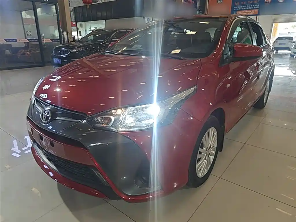 Toyota Yaris L 2018 — фото 1