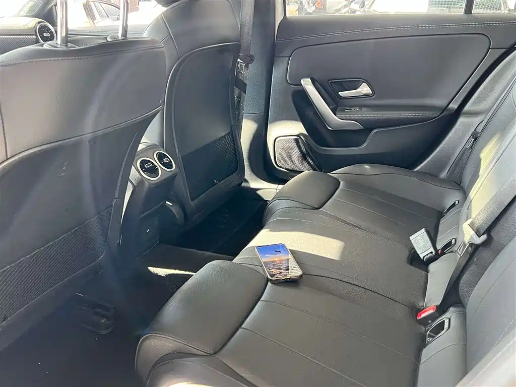 Mercedes-Benz A-Class 2023 — фото 22