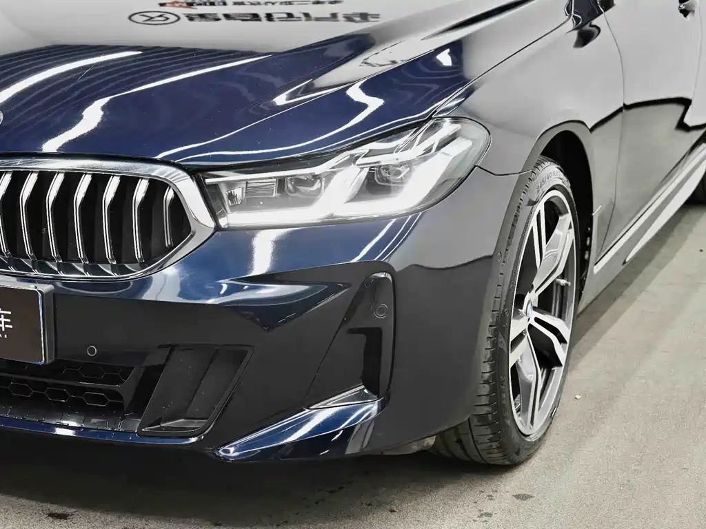 BMW 6 Series GT 2024 — фото 16