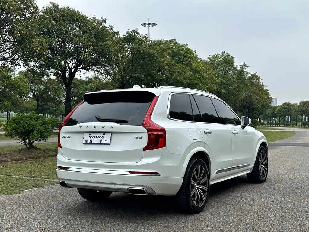 Volvo XC90 2020 — фото 13