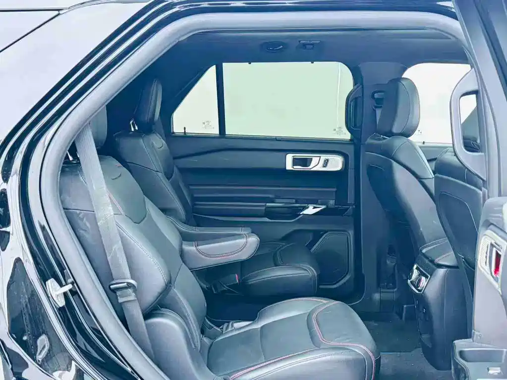 Ford Explorer 2021 — фото 16