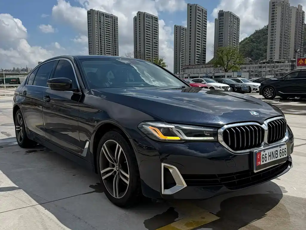BMW 5 Series 2021 — фото 1