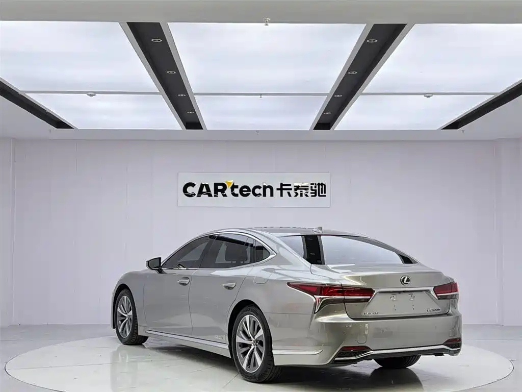 Lexus LS 2020 — фото 3