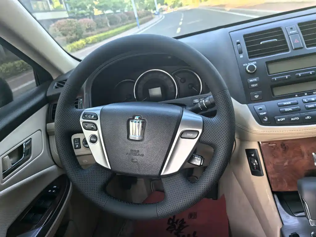 Toyota Crown 2013 — фото 12