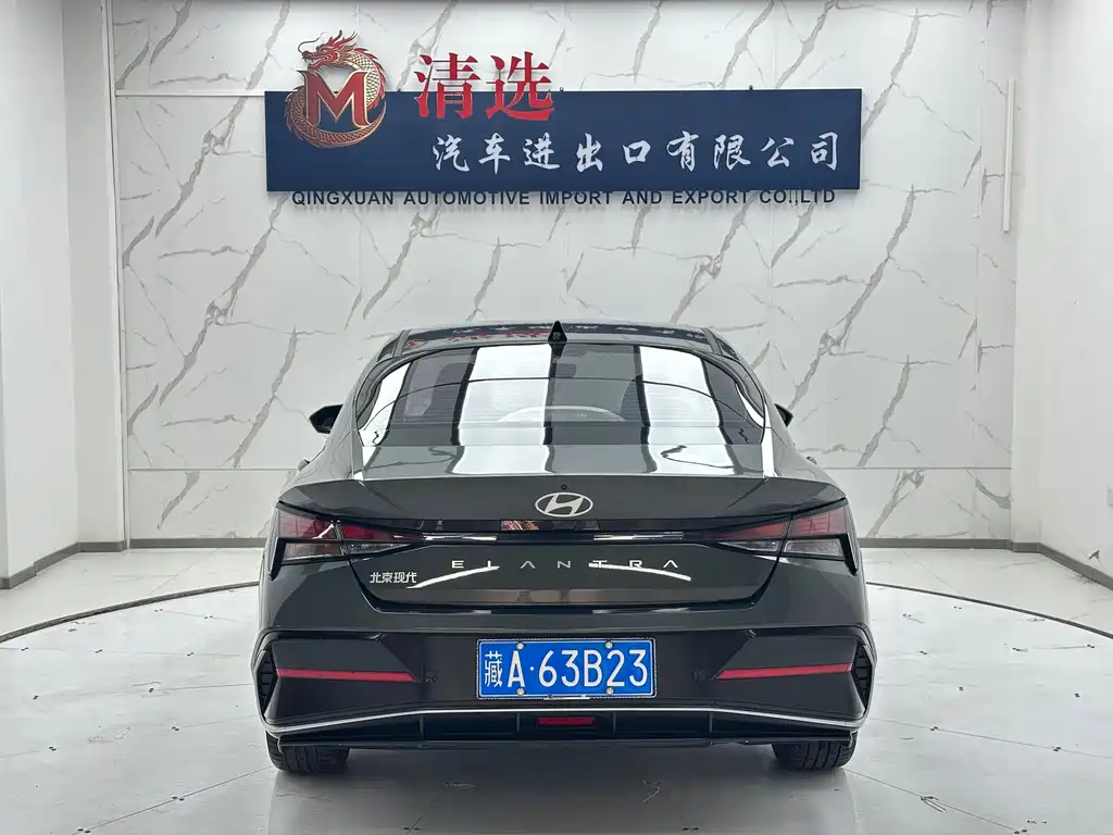 Hyundai Elantra 2023