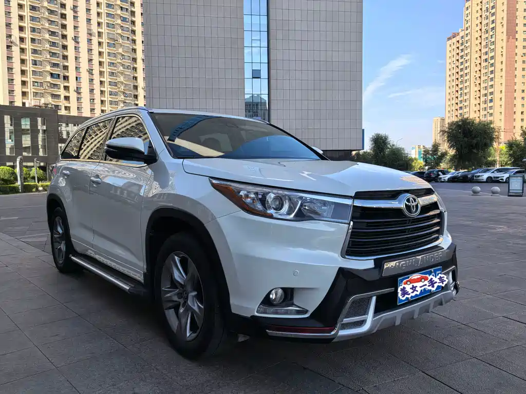 Toyota Highlander 2017 — фото 3