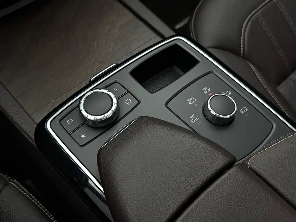 Mercedes-Benz GLE 2016 — фото 19