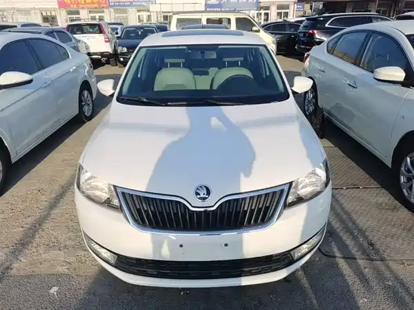 Skoda Rapid 2015