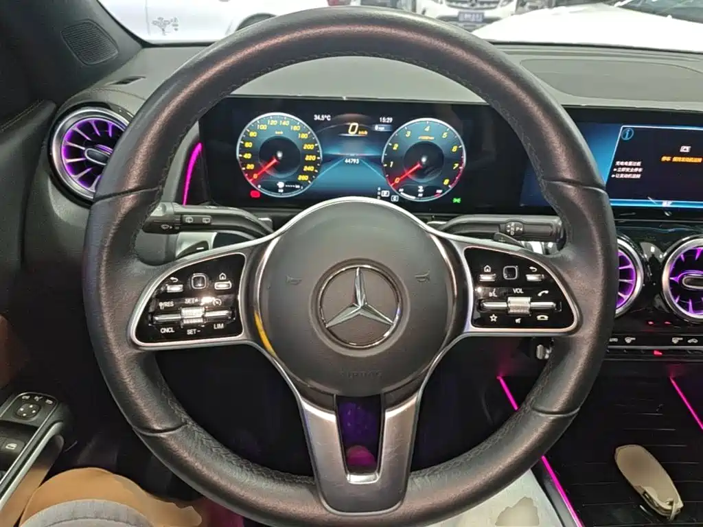 Mercedes-Benz GLB 2023 — фото 11