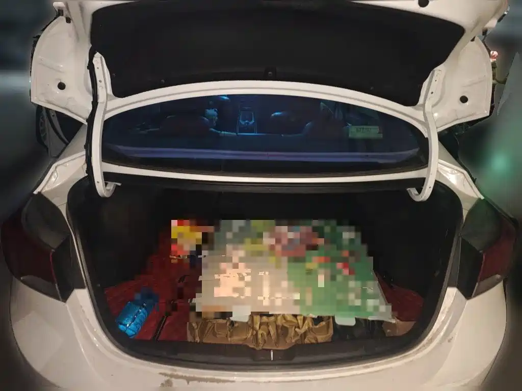 Hyundai Elantra 2018 — фото 10