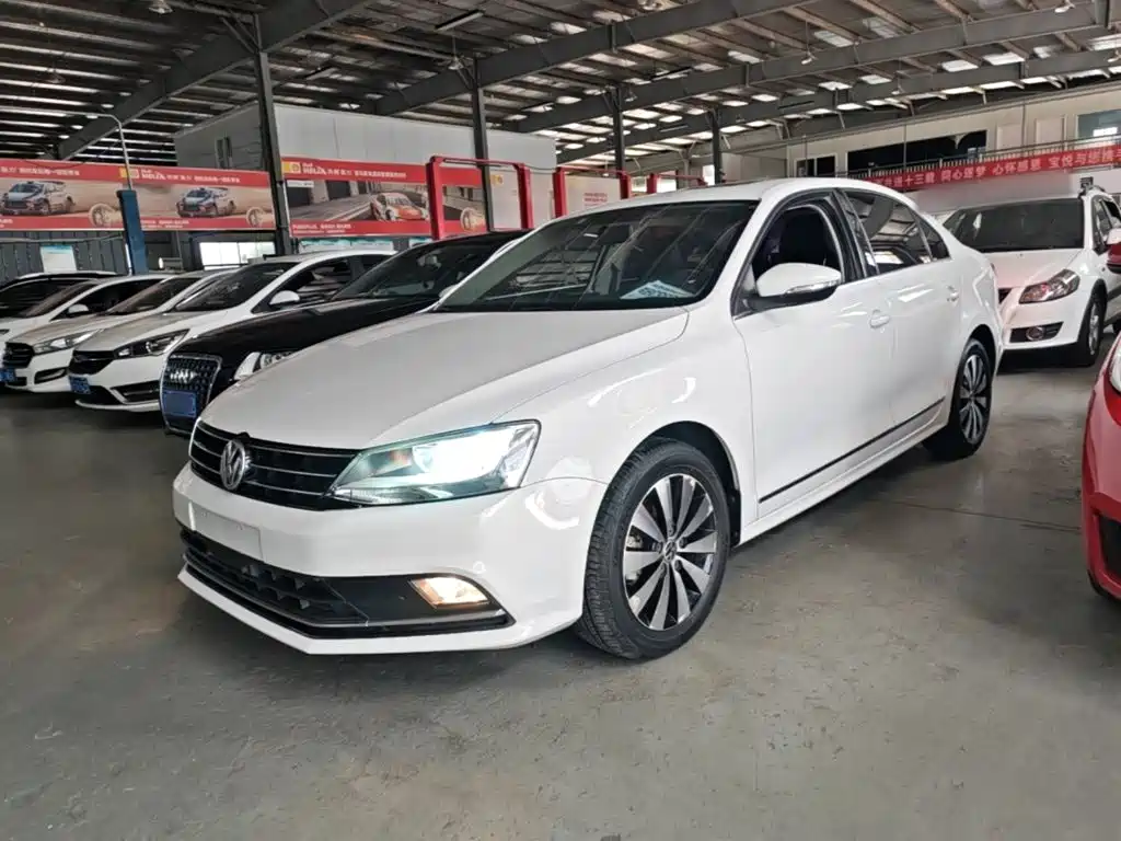 Volkswagen Sagitar 2017