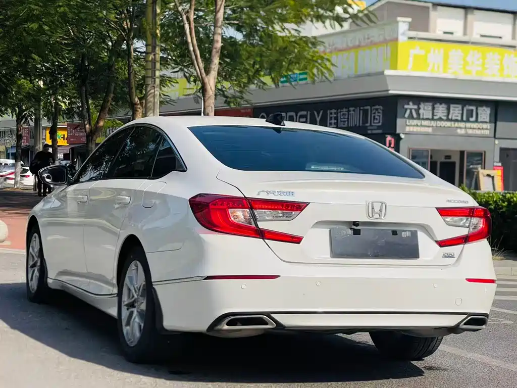 Honda Accord 2020 — фото 9
