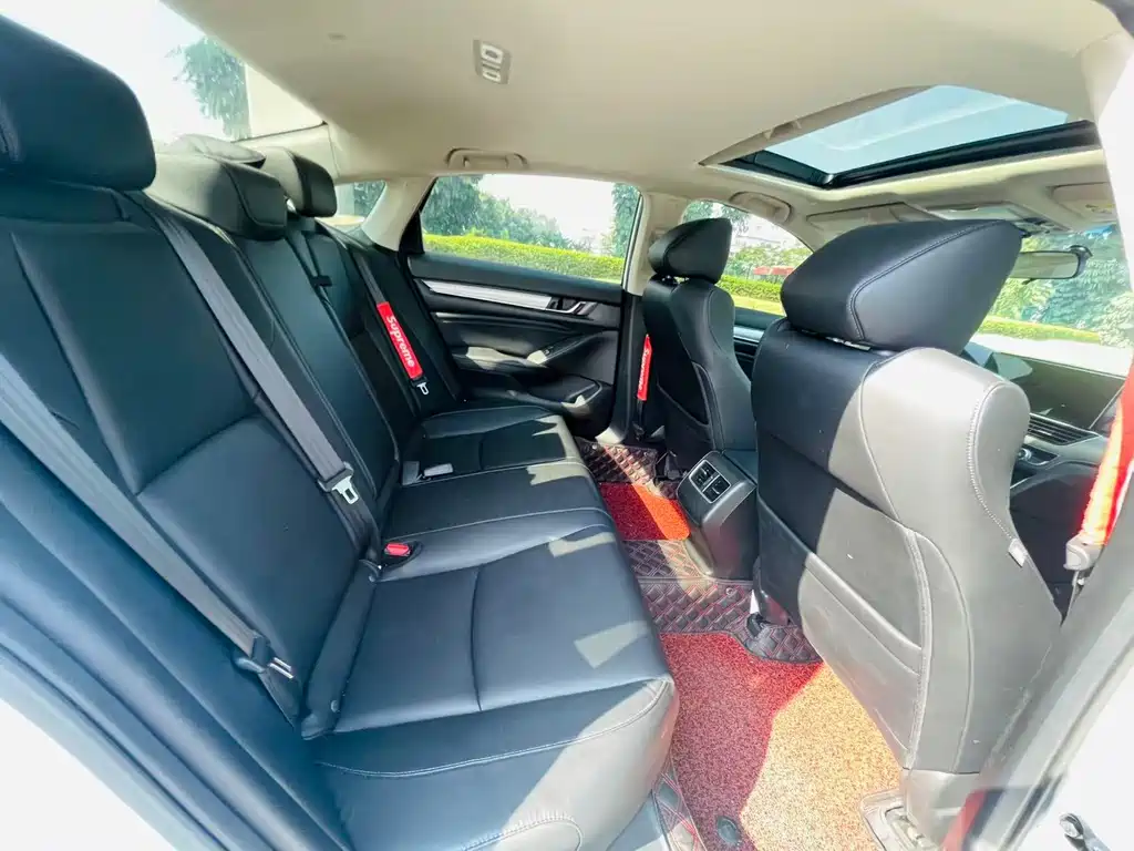 Honda Accord 2020 — фото 12