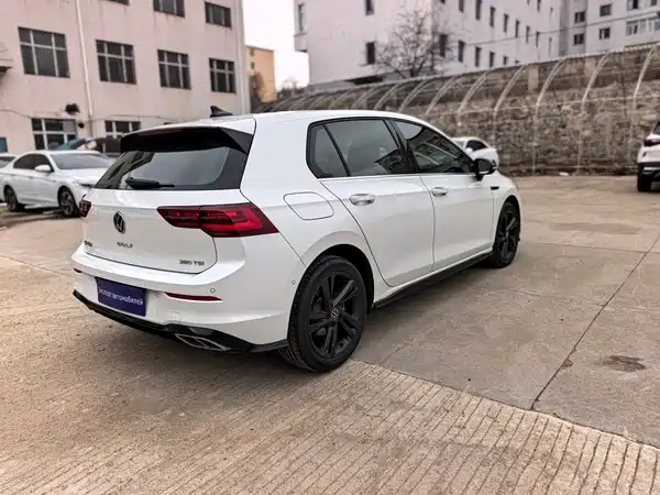 Volkswagen Golf 2023