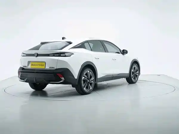 Peugeot 408X 2024