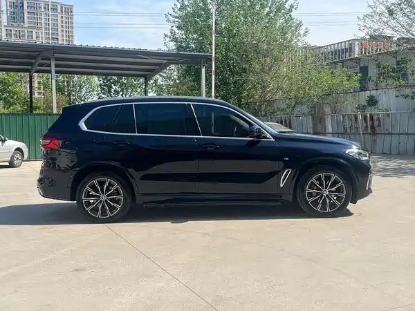 BMW X5 2023