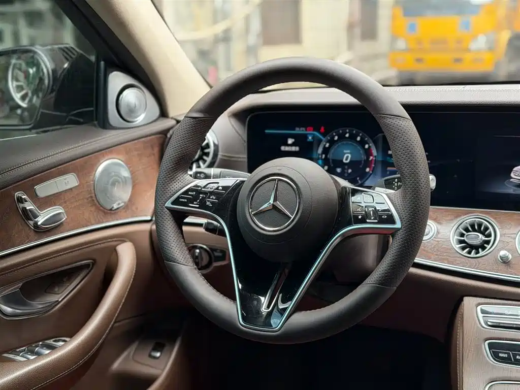 Mercedes-Benz E-Class 2017 — фото 5