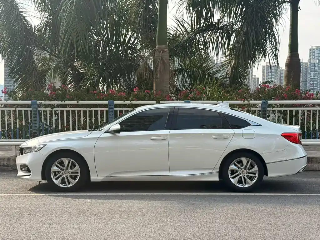 Honda Accord 2020 — фото 3