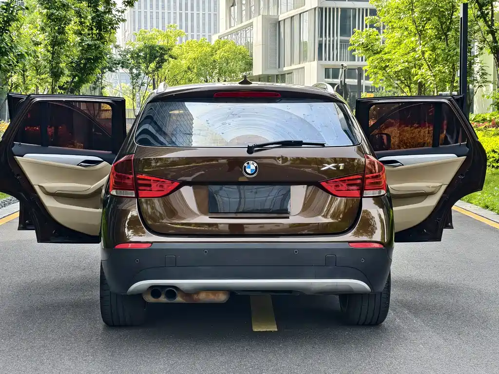 BMW X1 2012 — фото 4