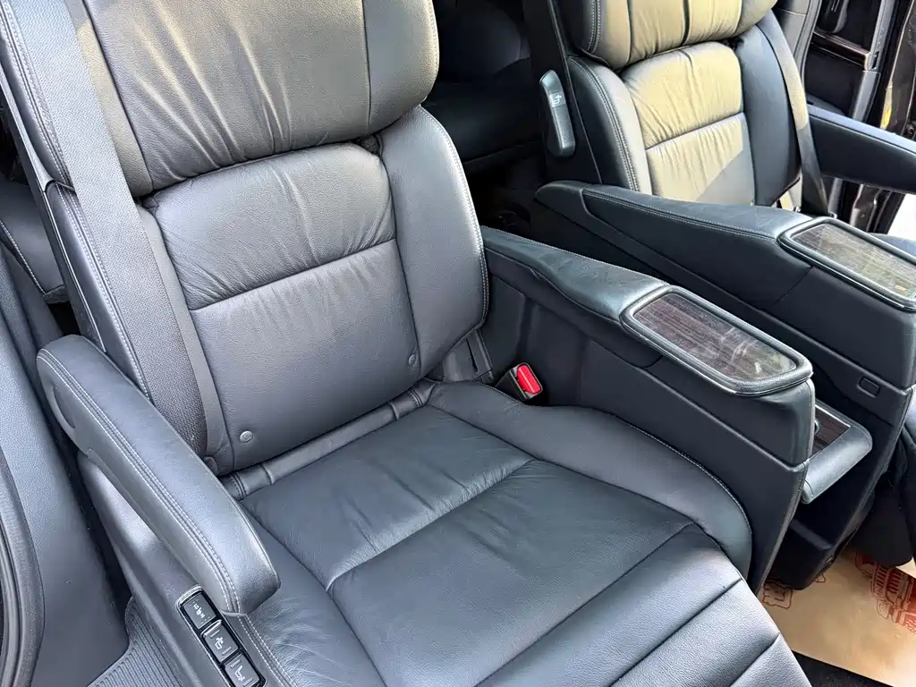 Honda Elysion 2018 — фото 10