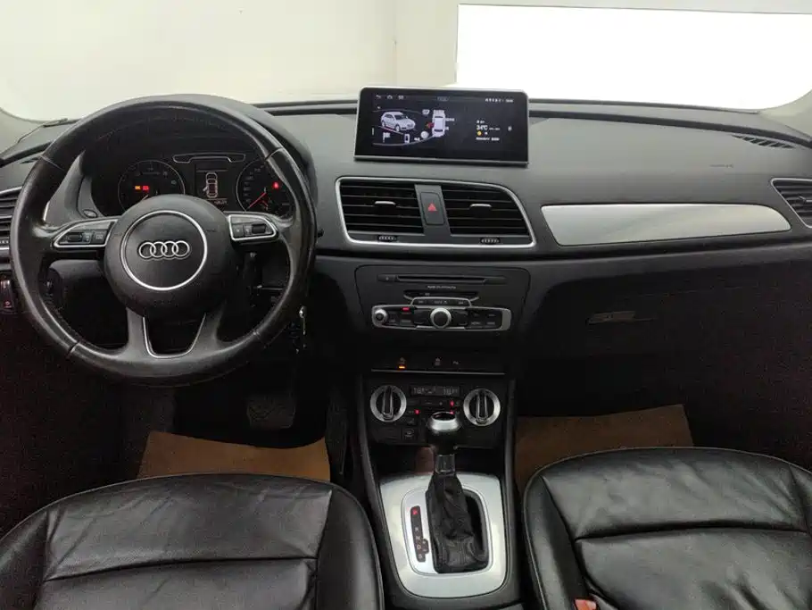 Audi Q3 2016 — фото 12