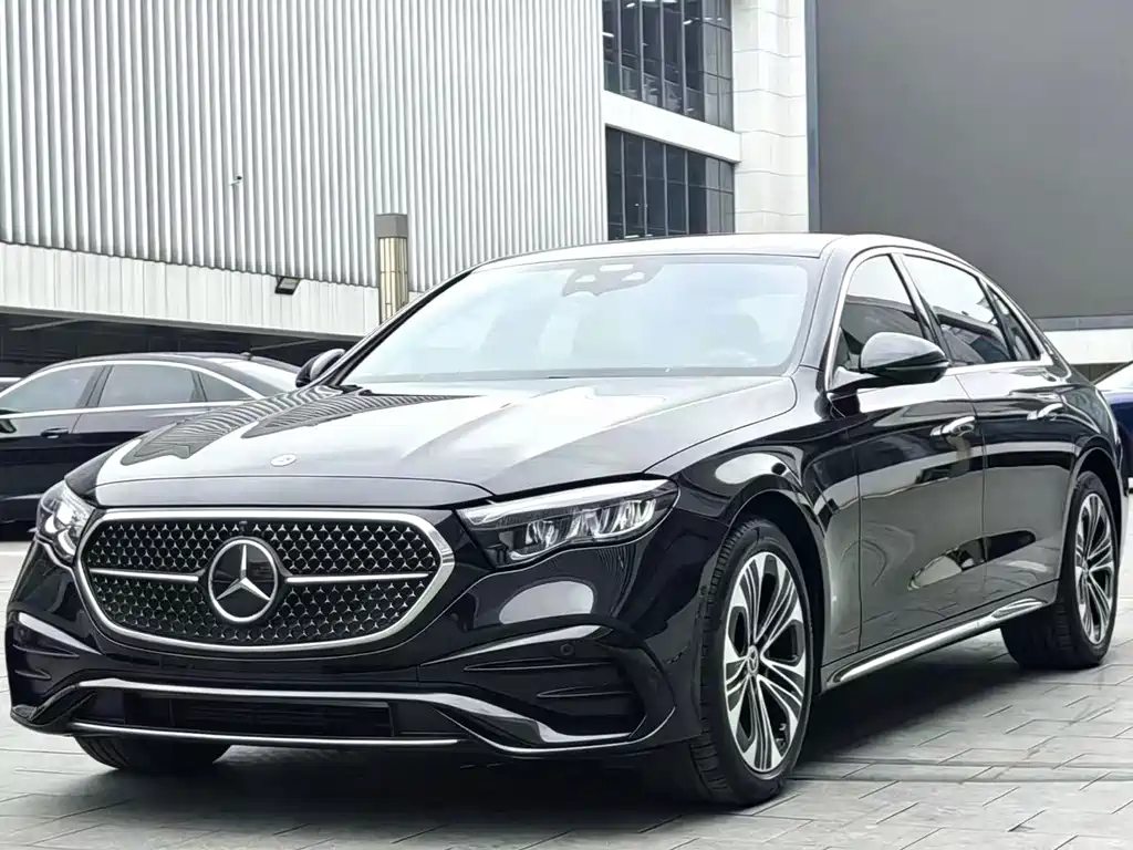 Mercedes-Benz E-Class 2023 — фото 1