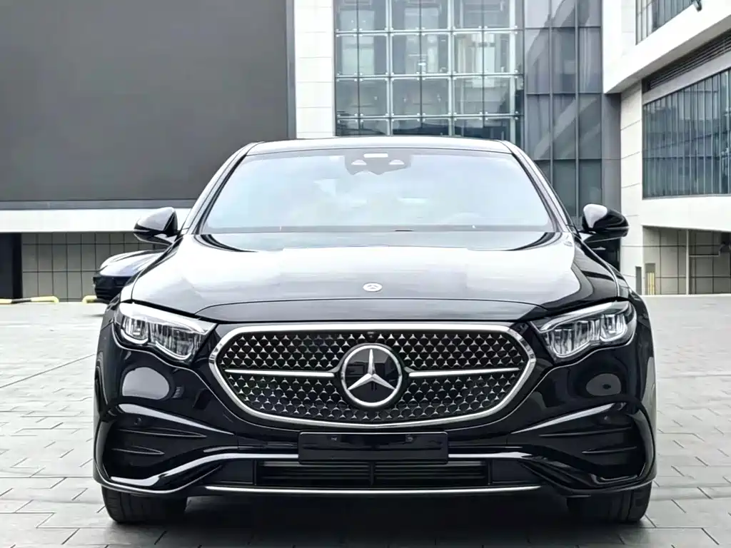 Mercedes-Benz E-Class 2023 — фото 2