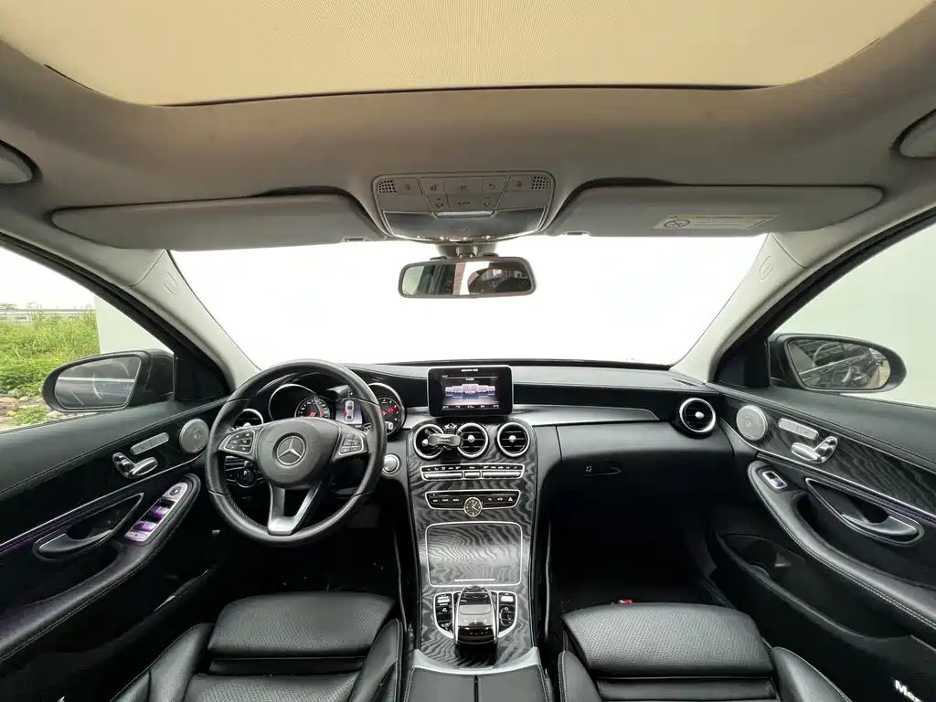 Mercedes-Benz C-Class 2018 — фото 13