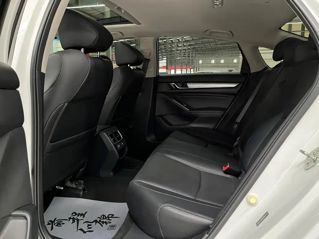 Honda Accord 2023 — фото 12