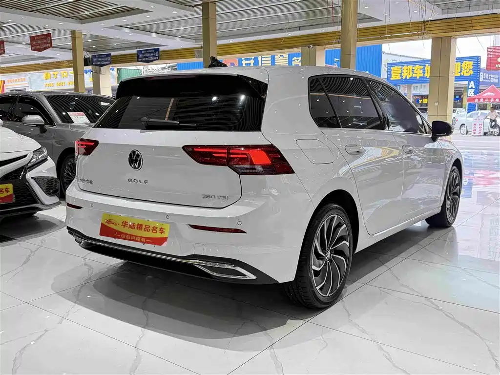 Volkswagen Golf 2022
