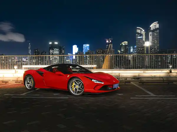 Ferrari F8 2021