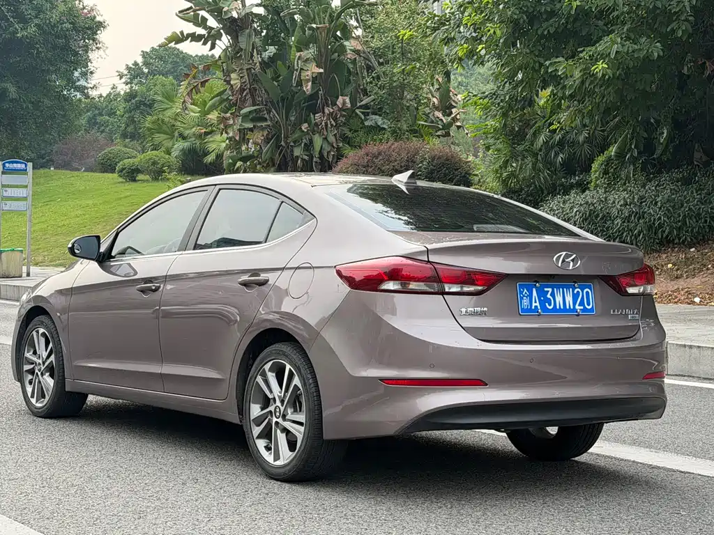Hyundai Celesta 2017 — фото 12