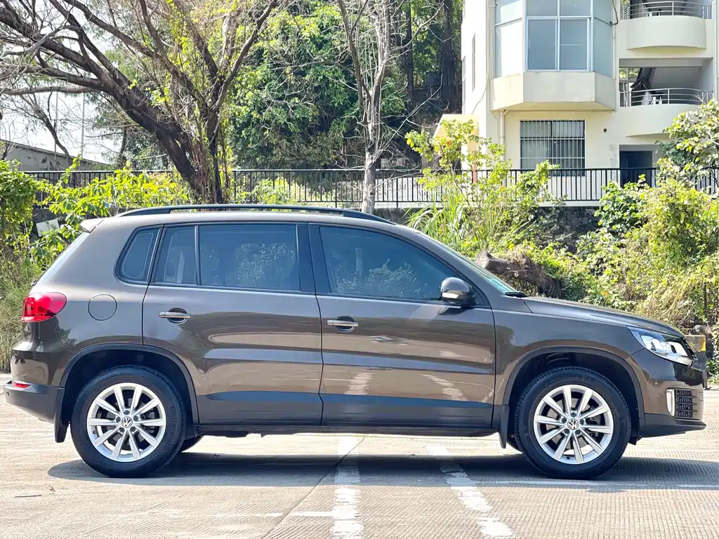 Volkswagen Tiguan 2016 — фото 9