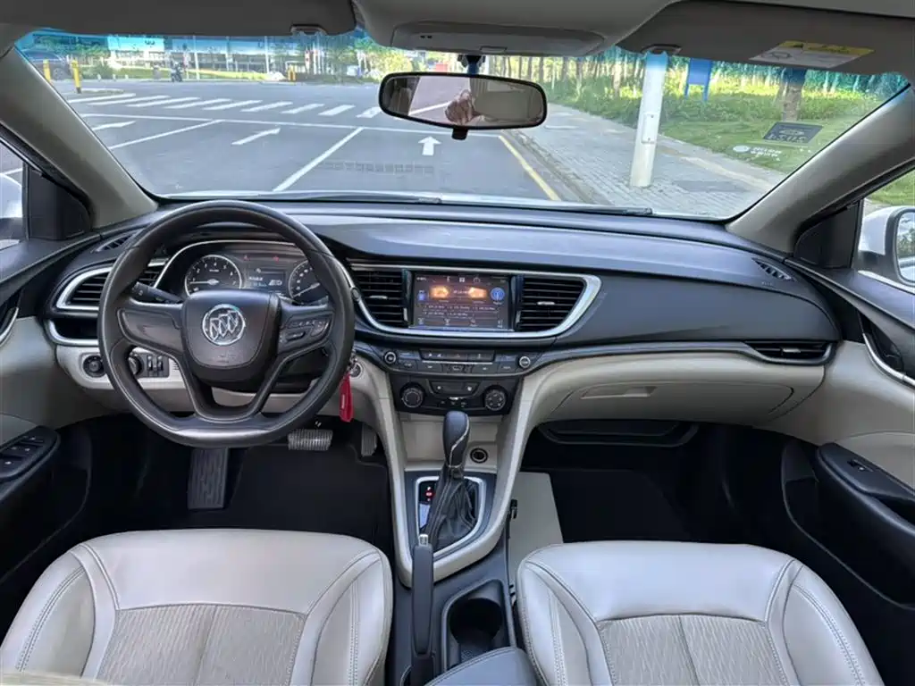 Buick Excelle 2016 — фото 14
