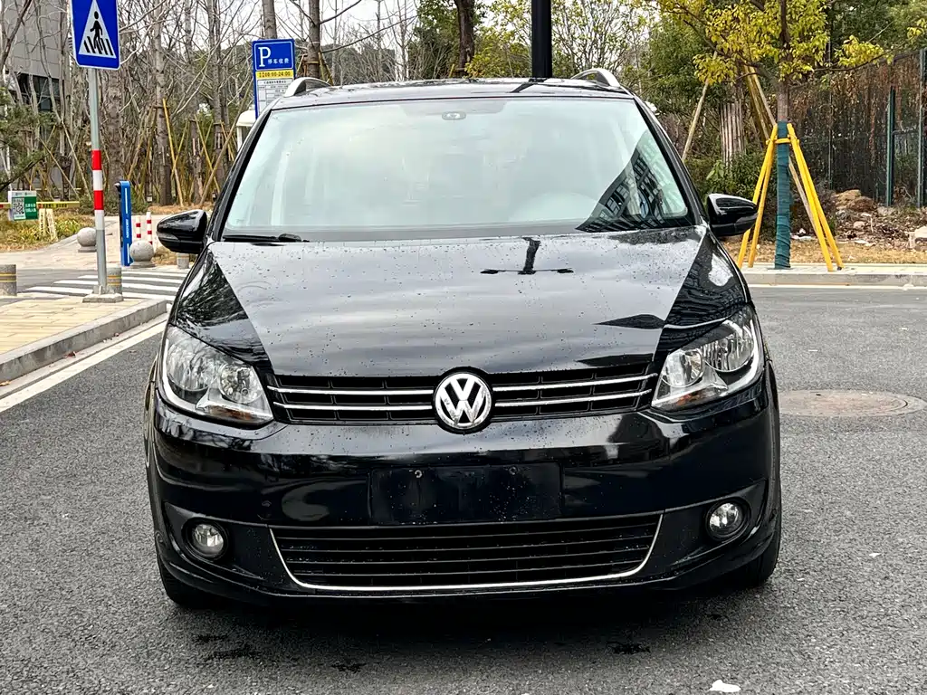 Volkswagen Touran 2015 — фото 2