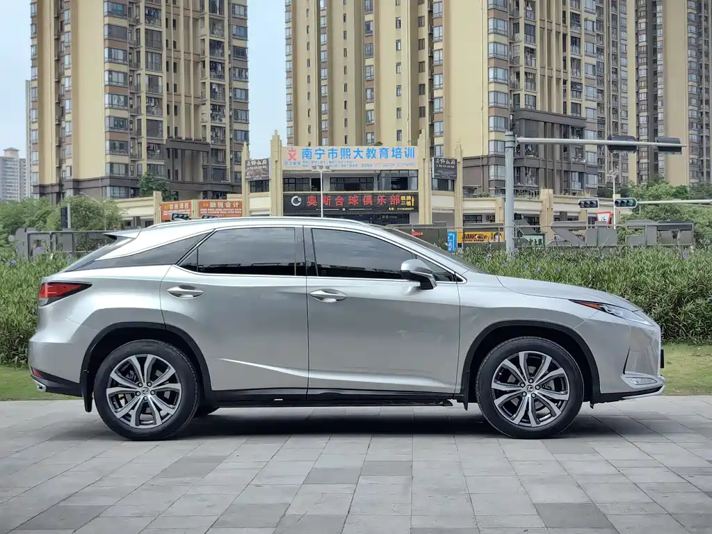 Lexus RX 2022 — фото 3