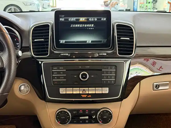 Mercedes-Benz GLE 2016