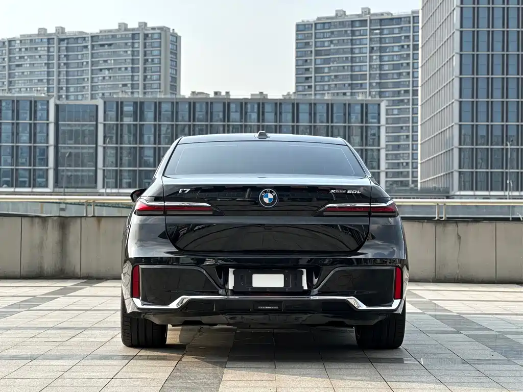BMW i7 2024 — фото 6