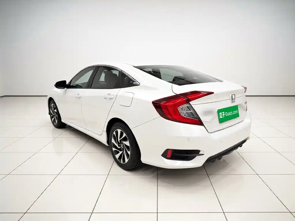 Honda Civic 2016 — фото 4