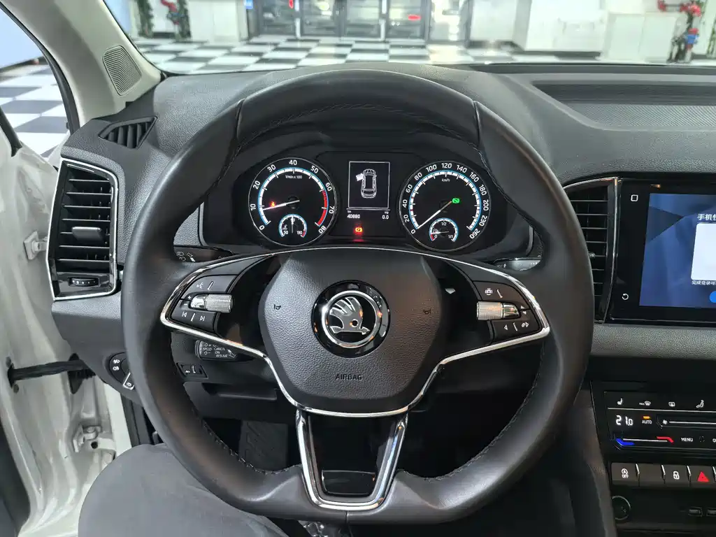 Skoda Karoq 2022 — фото 13