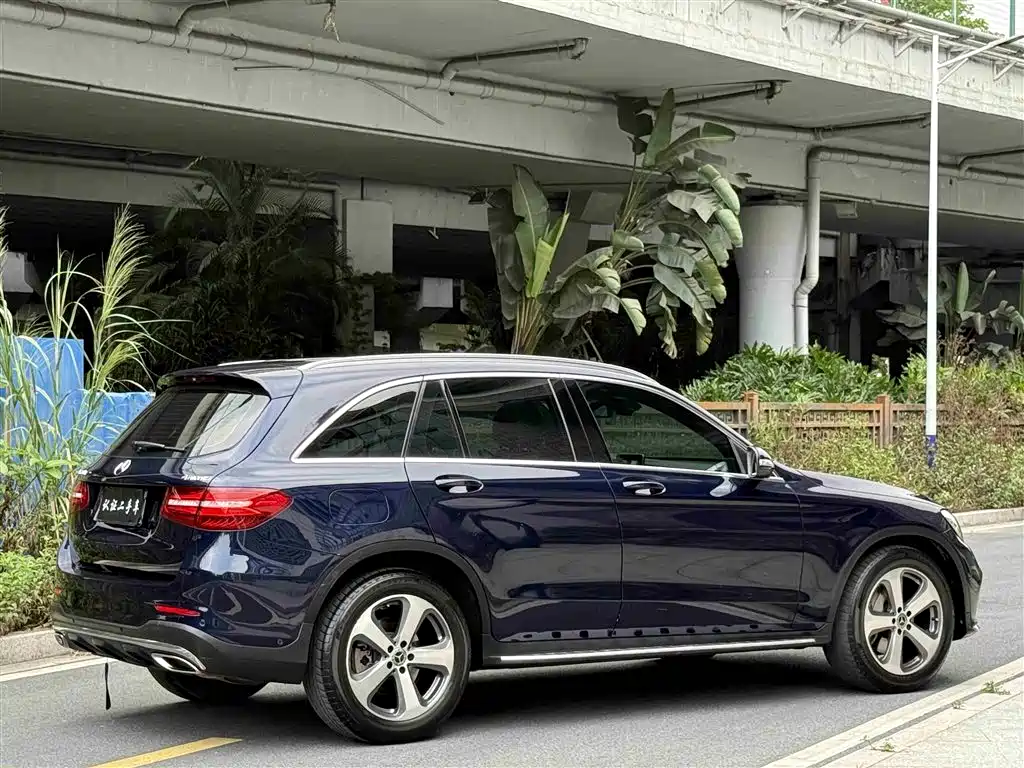 Mercedes-Benz GLC 2017 — фото 20
