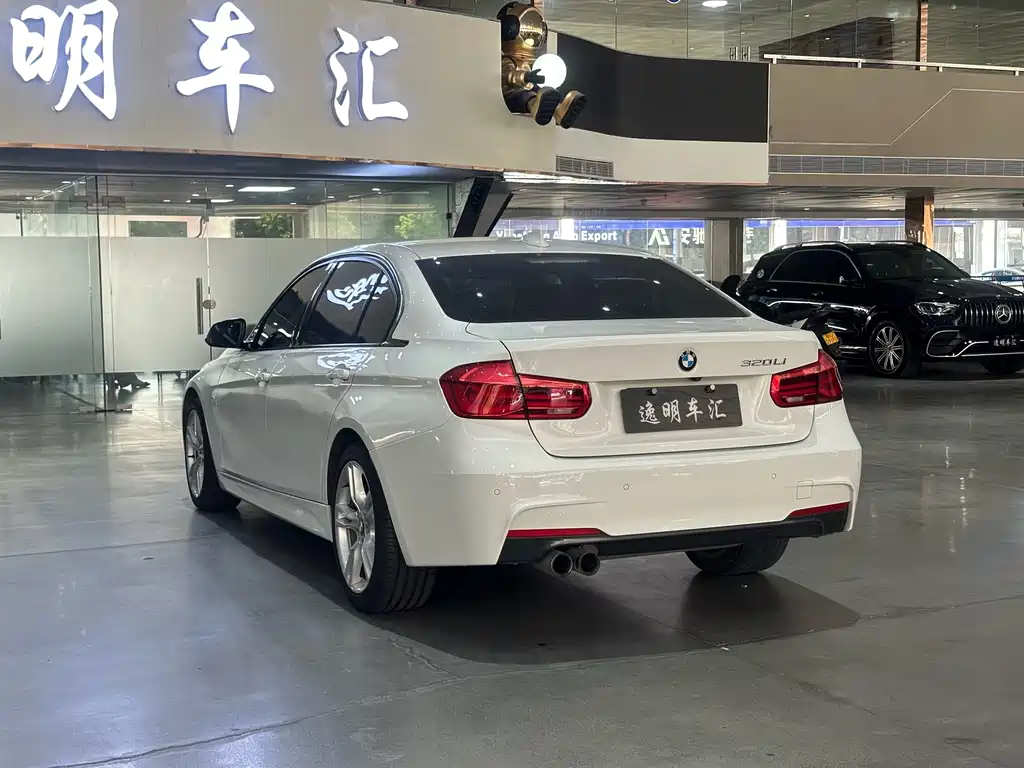 BMW 3 Series 2019 — фото 11