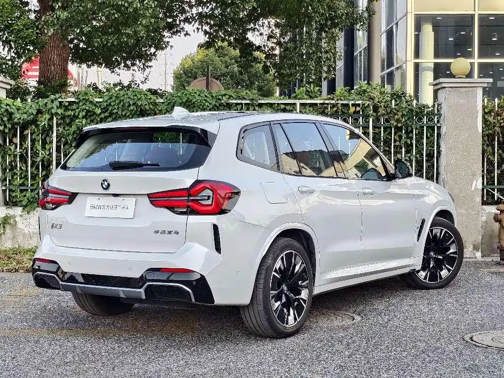 BMW iX3 2024 — фото 4